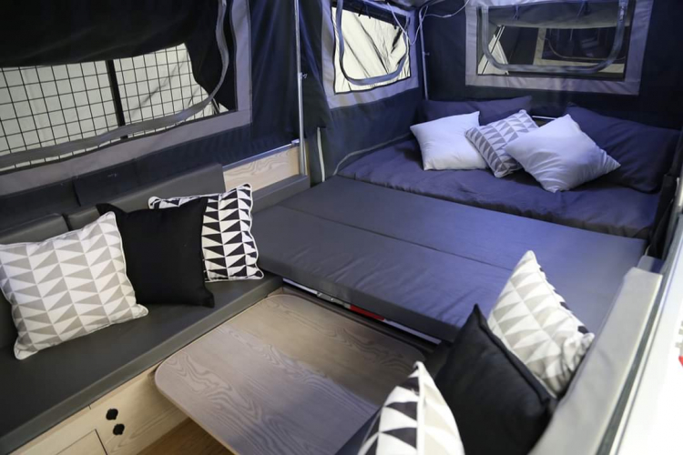 Hành trình caravan xuyên Việt bằng camper Black Series đầu tiên tại Việt Nam Hành trình caravan xuyên Việt bằng camper Black Series đầu tiên tại Việt Nam