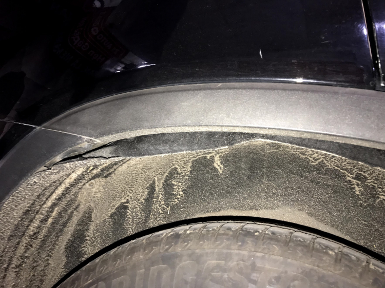 Chia sẻ cách khắc phục lồng vè nỉ trong hộc bánh không còn bị xệ, bị rách. Chia sẻ cách khắc phục lồng vè nỉ trong hộc bánh không còn bị xệ, bị rách.
