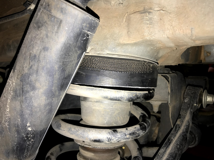 Chia sẻ cách khắc phục lồng vè nỉ trong hộc bánh không còn bị xệ, bị rách. Chia sẻ cách khắc phục lồng vè nỉ trong hộc bánh không còn bị xệ, bị rách.