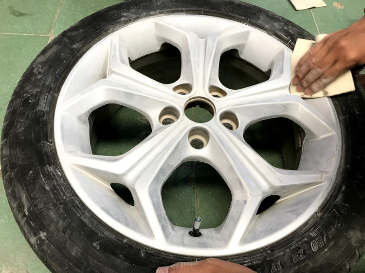 Cần tìm chỗ sơn mâm xe ô tô? Cần tìm chỗ sơn mâm xe ô tô?