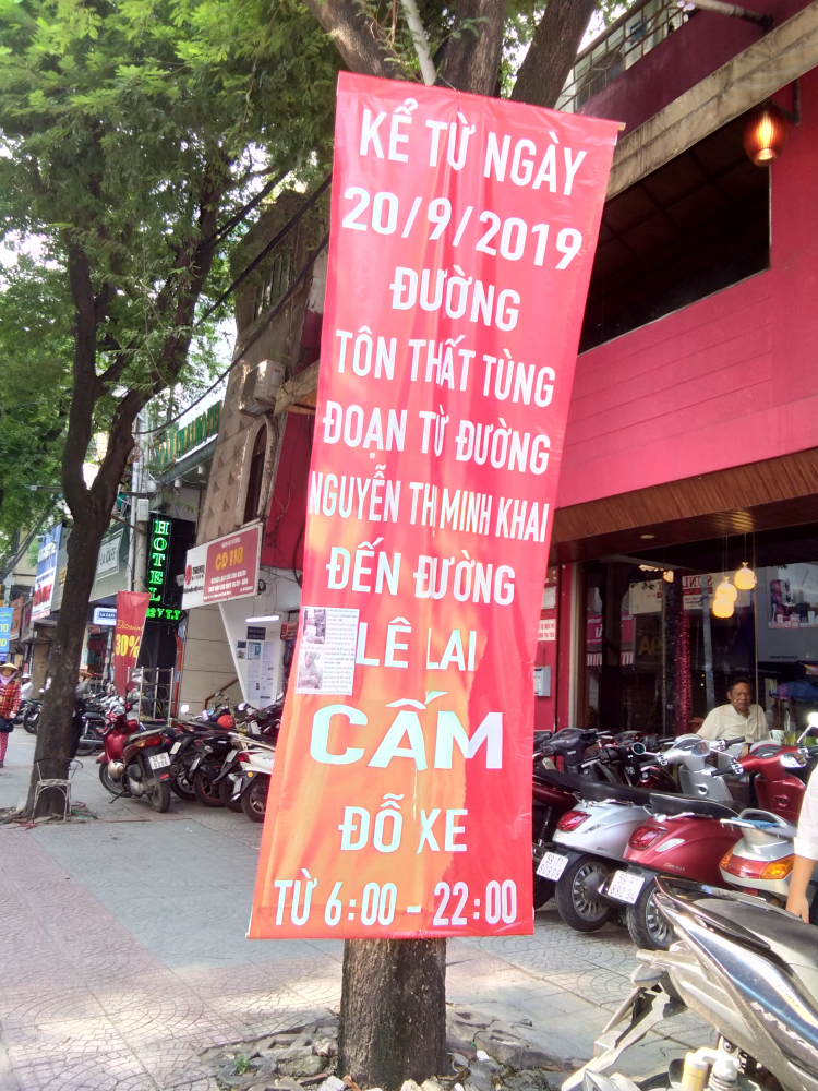 Cấm đỗ xe trên đường Tôn Thất Tùng đoạn từ Lê Lai tới Nguyễn Thị Minh Khai