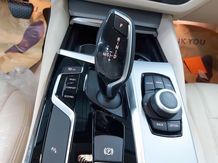 Cạnh tranh với E-Class 2019, BMW 5 Series (G30) giảm giá hơn 200 triệu đồng