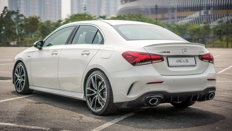 Mercedes-AMG A35 4Matic sedan mạnh 306 mã lực có giá 1,9 tỷ đồng tại Malaysia