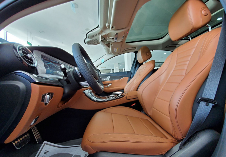 Cận cảnh Mercedes-Benz E 300 AMG có giá 2,833 tỷ đồng Cận cảnh Mercedes-Benz E 300 AMG có giá 2,833 tỷ đồng