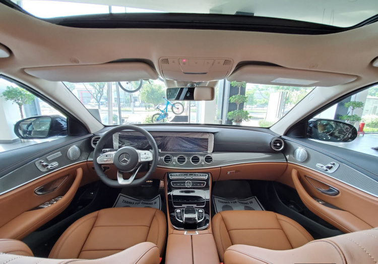 Cận cảnh Mercedes-Benz E 300 AMG có giá 2,833 tỷ đồng Cận cảnh Mercedes-Benz E 300 AMG có giá 2,833 tỷ đồng