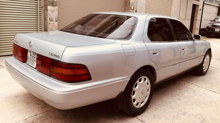 Chiêm ngưỡng vẻ đẹp không tuổi của xế sang Lexus LS400 1992 giá 170 triệu đồng