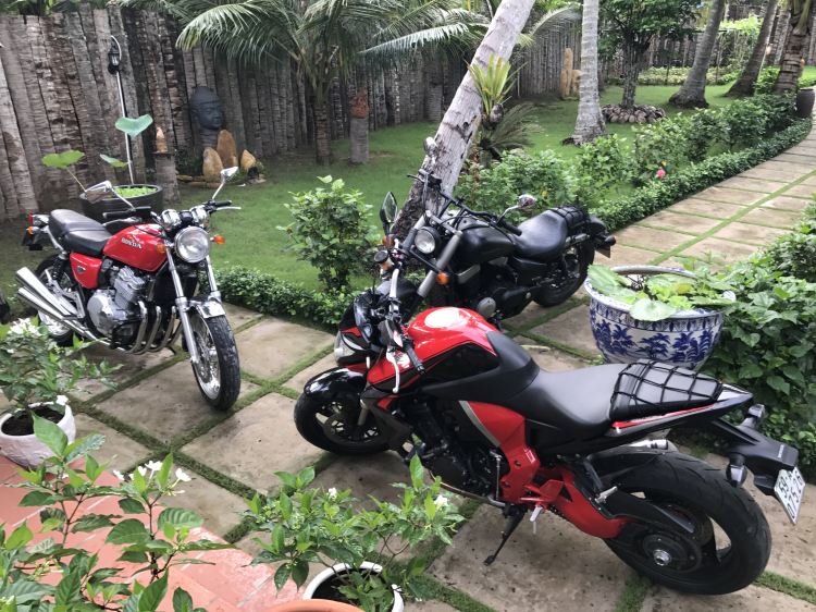 Chọn SH 300i hay PKL tay côn? Chọn SH 300i hay PKL tay côn?