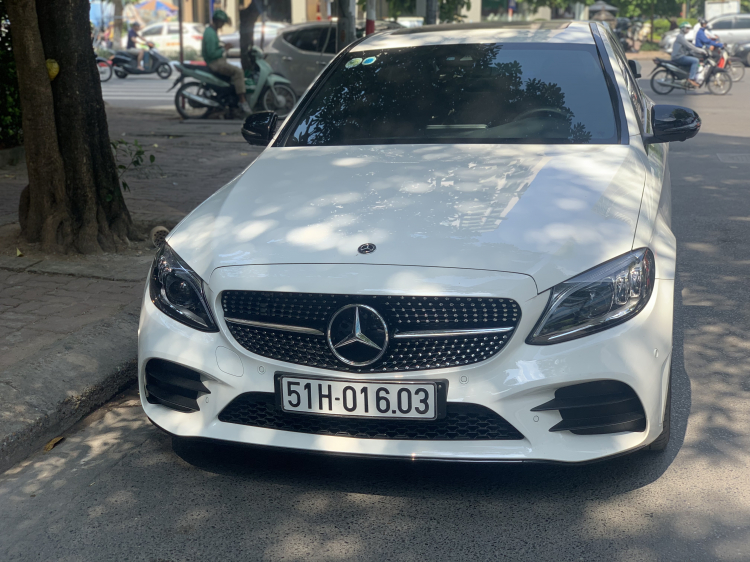 E bán Mercedes C300 AMG 2019