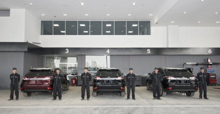 Lexus khai trương showroom tại Hà Nội