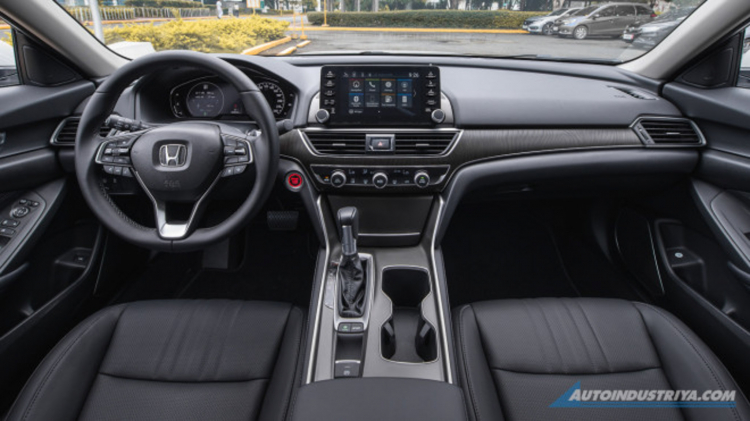 Honda Accord mới có giá 1,02 tỷ đồng tại Philippines; trang bị tiêu chuẩn gói Honda Sensing