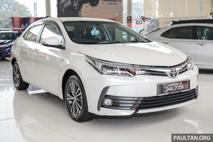 So sánh Toyota Corolla Altis thế hệ mới và cũ: Lột xác về thiết kế, tiện nghi và an toàn hơn, động cơ cũ