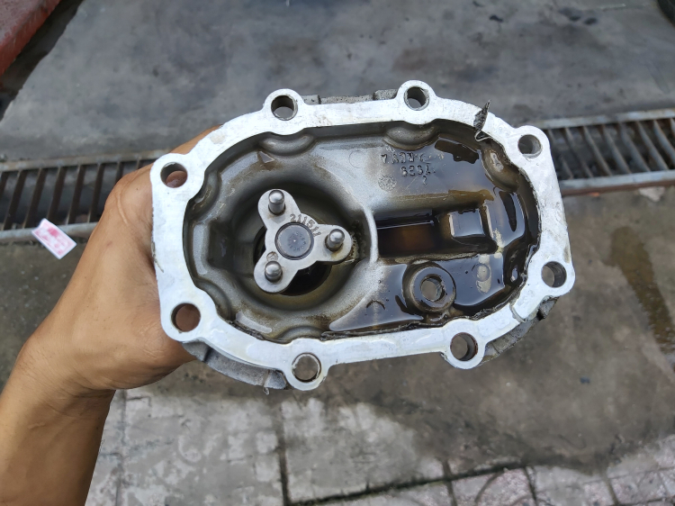 gara ô tô Cường Nguyễn làm đồng sơn, động cơ, gầm,điều hòa, điện gara ô tô Cường Nguyễn làm đồng sơn, động cơ, gầm,điều hòa, điện