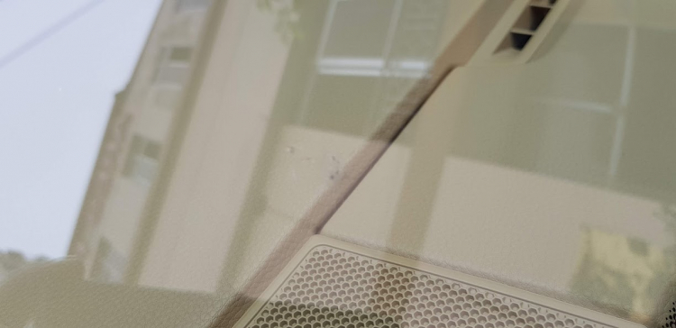 GlasWeld -Đánh bóng kính xe hơi xước, mờ, lóa mắt, tẩy ố mốc. Hàn kính nứt. GlasWeld -Đánh bóng kính xe hơi xước, mờ, lóa mắt, tẩy ố mốc. Hàn kính nứt.