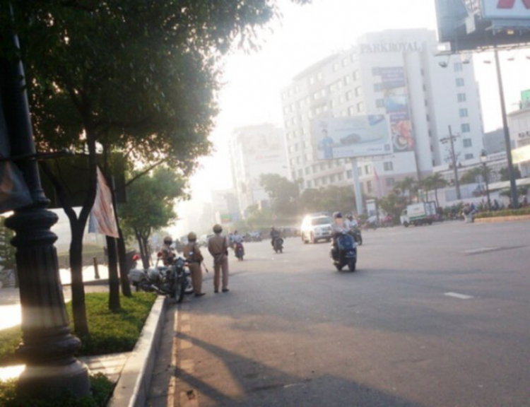 xxx 1,2,3 trên đường hoàng văn thụ (2b vượt đèn đỏ) xxx 1,2,3 trên đường hoàng văn thụ (2b vượt đèn đỏ)