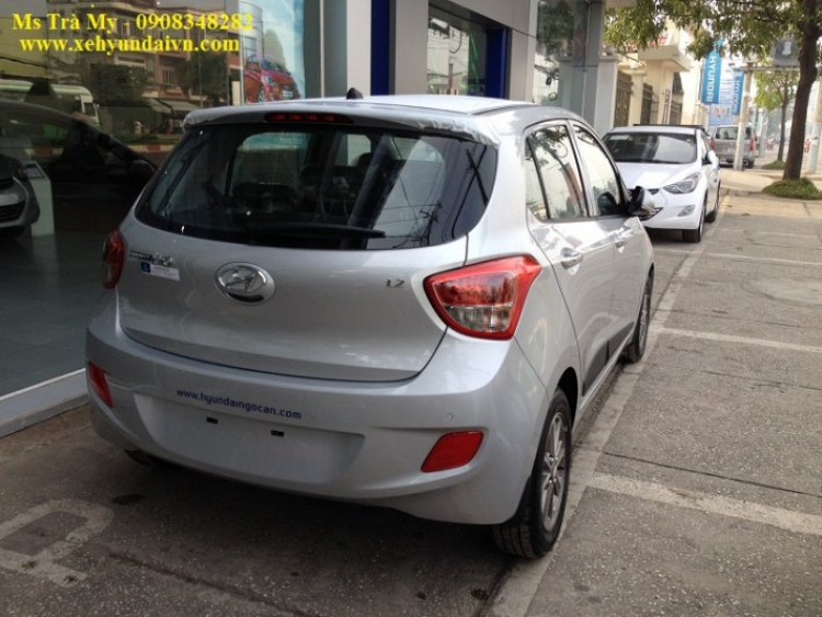 Xin các Bác cho em lời khuyên vàng ngọc về việc mua Kia MN hay H-i10 nhé!!! Xin các Bác cho em lời khuyên vàng ngọc về việc mua Kia MN hay H-i10 nhé!!!