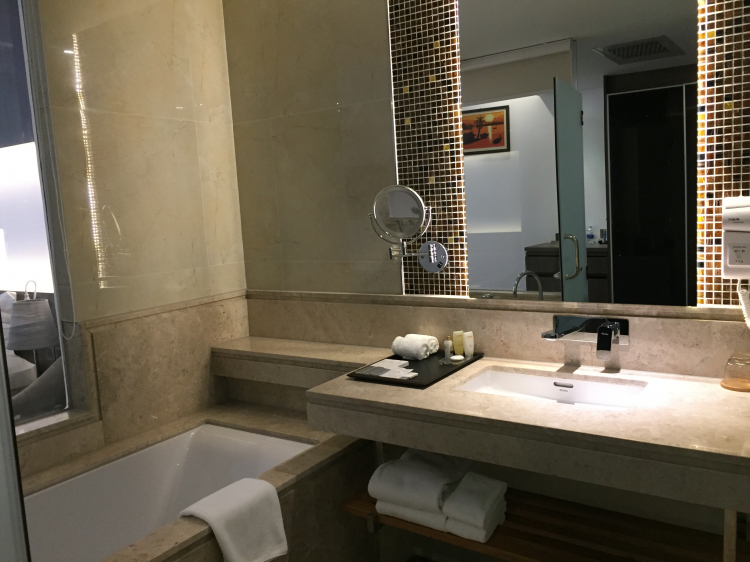Khách sạn - resort Biên Hòa? Khách sạn - resort Biên Hòa?