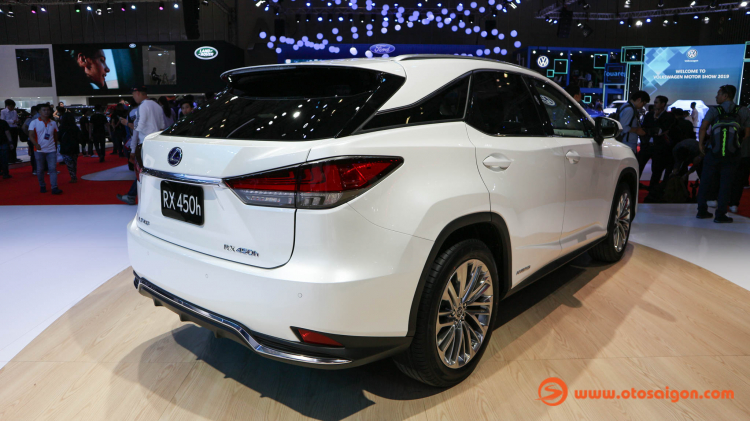 [VMS 2019] Lexus giới thiệu RX phiên bản facelift 2020 đầu tiên tại Việt Nam