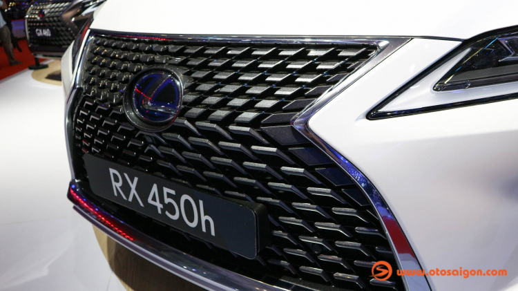 [VMS 2019] Lexus giới thiệu RX phiên bản facelift 2020 đầu tiên tại Việt Nam