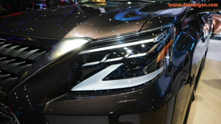 [VMS 2019] Lexus GX460 2020 facelift mới chính thức về Việt Nam: Giá 5,69 tỷ đồng