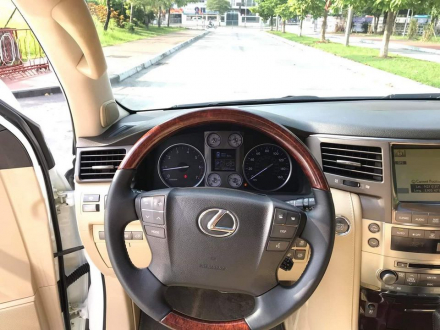 Lexus_LX570_2010_nhập_Mỹ (11).jpg