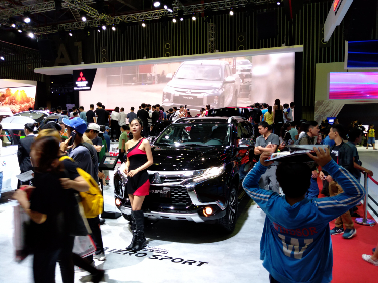 Autoshow 2019, nhìn từ lốp...