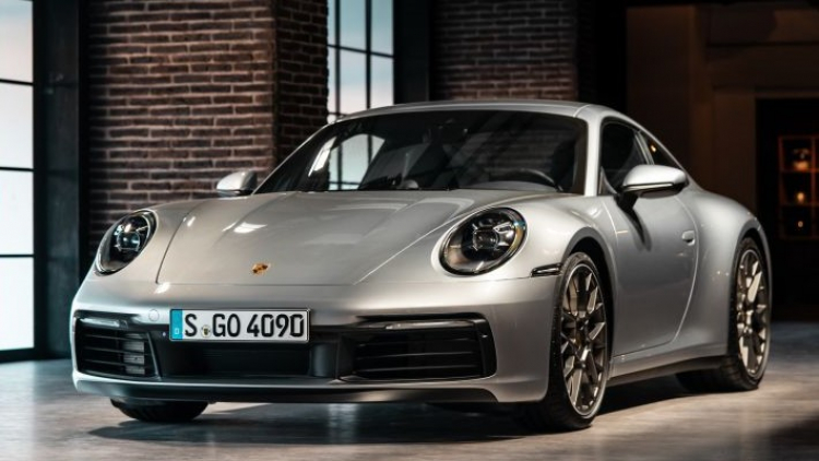 Porsche 911 Carrera S có thêm tùy chọn hộp số sàn 7 cấp