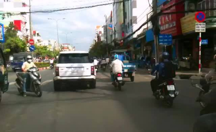 Những tình huống lái xe nên "Lưu ý" ! Những tình huống lái xe nên "Lưu ý" !
