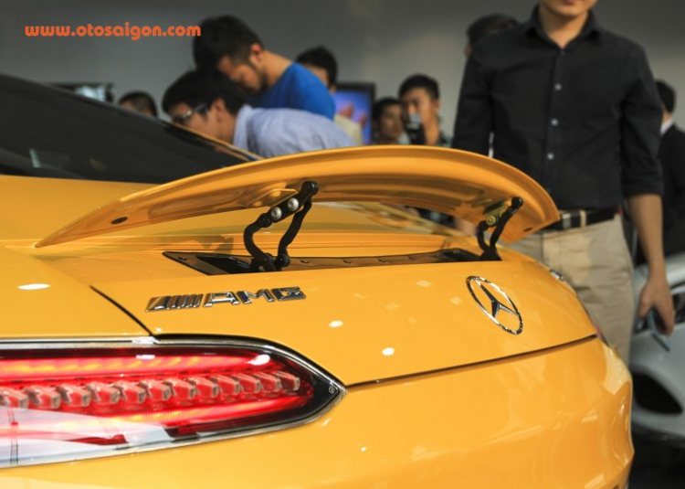 Mercedes-Benz Việt Nam mở màn năm 2015 bằng 4 mẫu xe mới