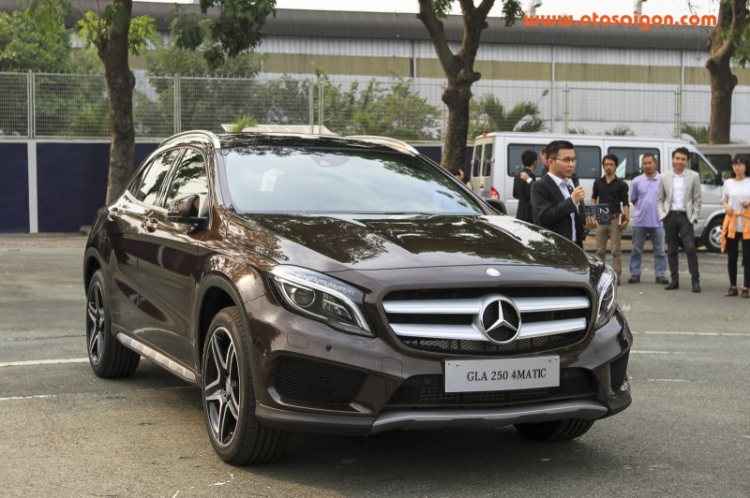 Mercedes-Benz Việt Nam mở màn năm 2015 bằng 4 mẫu xe mới