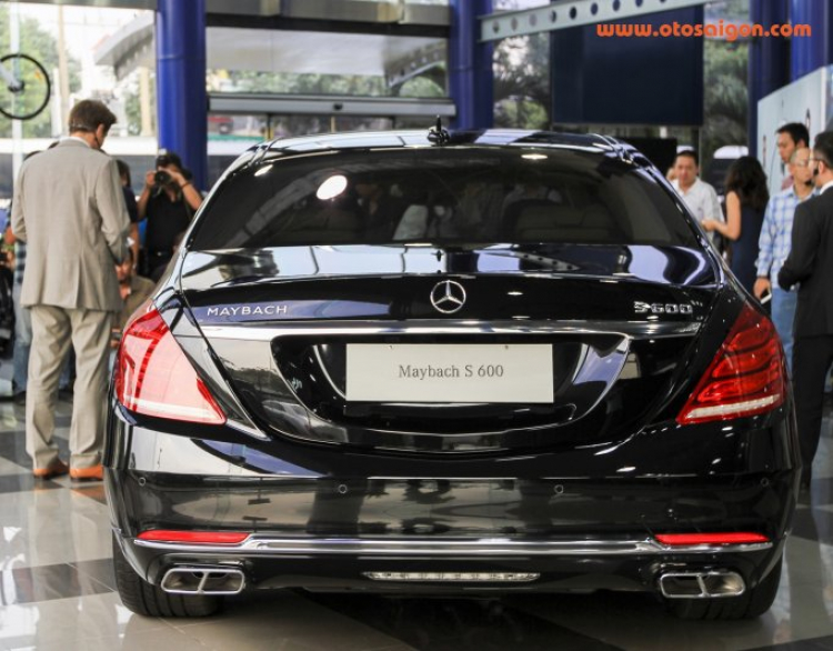 Giá 9,66 tỷ, Mercedes-Maybach S600 sang đến đâu ?