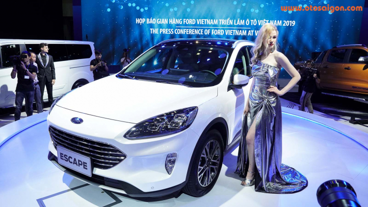 Ford Escape thế hệ mới: Khách hàng Việt Nam cần kiên nhẫn đợi đến năm 2020 Ford Escape thế hệ mới: Khách hàng Việt Nam cần kiên nhẫn đợi đến năm 2020