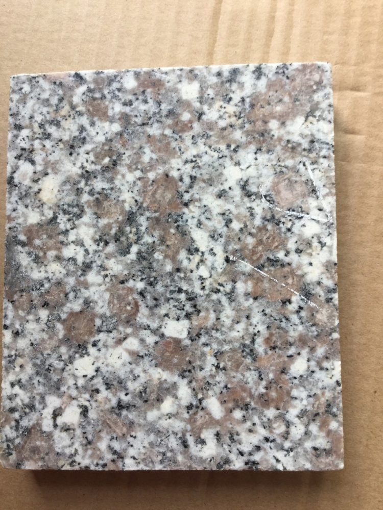 Mặt cầu thang làm đá mài (granito) hay granite các bác?