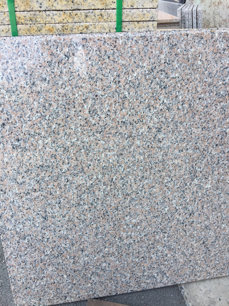 Mặt cầu thang làm đá mài (granito) hay granite các bác?