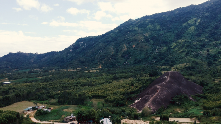 Kể chuyện tôi đi du lịch Buôn Mê bằng Land cái bang