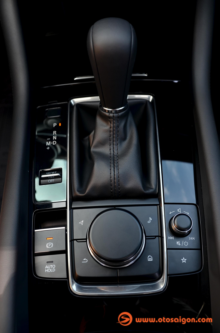 Cận cảnh Mazda3 sedan thế hệ mới: Trang bị an toàn cao nhất phân khúc C