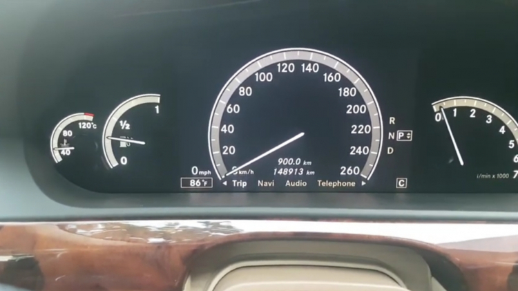 Chung tay giúp Oẳng sửa xe Mẹc S550 Chung tay giúp Oẳng sửa xe Mẹc S550