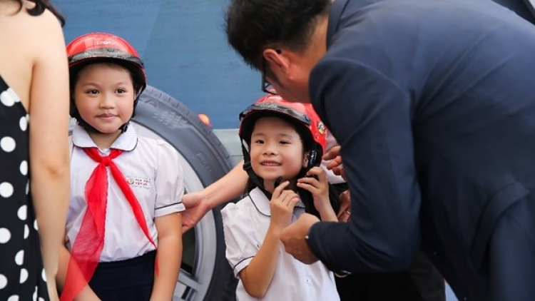 Hành trình lan tỏa thông điệp "Lăn bánh an toàn" từ Bridgestone Việt Nam