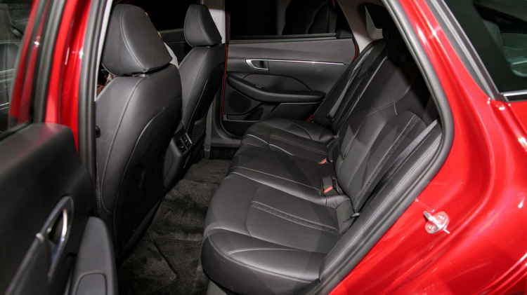 Hyundai Sonata thế hệ mới có giá lên đến 34.230 USD tại Mỹ Hyundai Sonata thế hệ mới có giá lên đến 34.230 USD tại Mỹ
