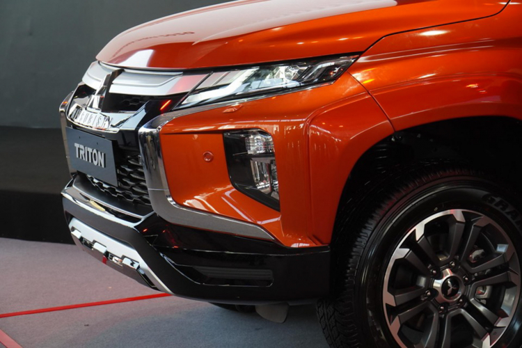 Mitsubishi Triton mới ra mắt: Tăng nhẹ giá bán, trang bị an toàn hàng đầu phân khúc