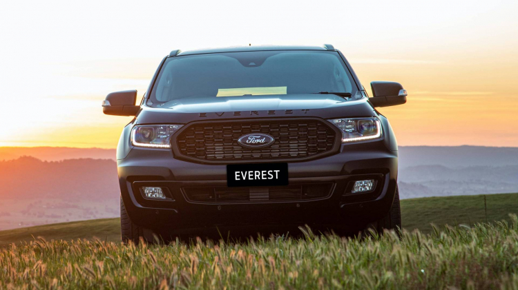 Ford Everest Sport 2020 ra mắt: thể thao, nam tính hơn