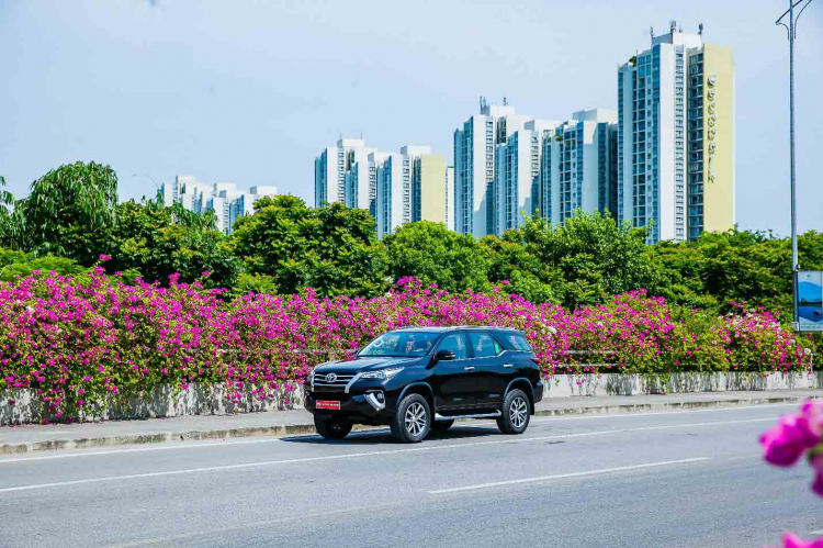 Xướng tên người hùng Toyota Fortuner dịp mua sắm cao điểm cuối năm Xướng tên người hùng Toyota Fortuner dịp mua sắm cao điểm cuối năm
