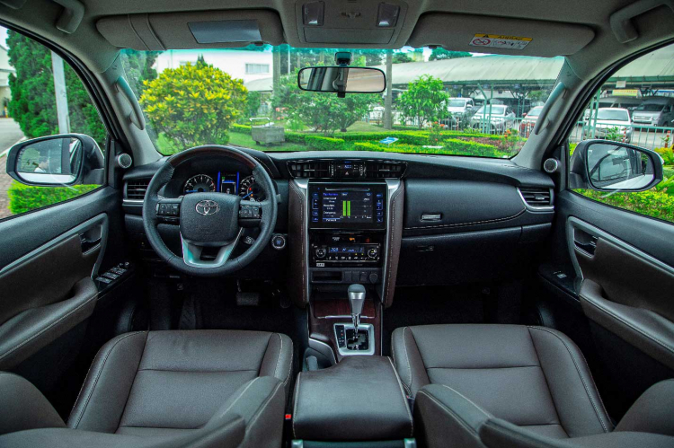 Xướng tên người hùng Toyota Fortuner dịp mua sắm cao điểm cuối năm Xướng tên người hùng Toyota Fortuner dịp mua sắm cao điểm cuối năm