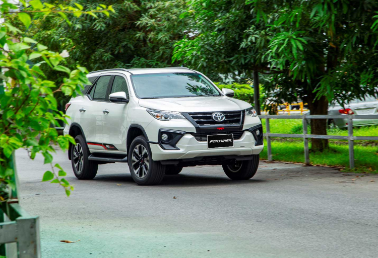 Xướng tên người hùng Toyota Fortuner dịp mua sắm cao điểm cuối năm Xướng tên người hùng Toyota Fortuner dịp mua sắm cao điểm cuối năm