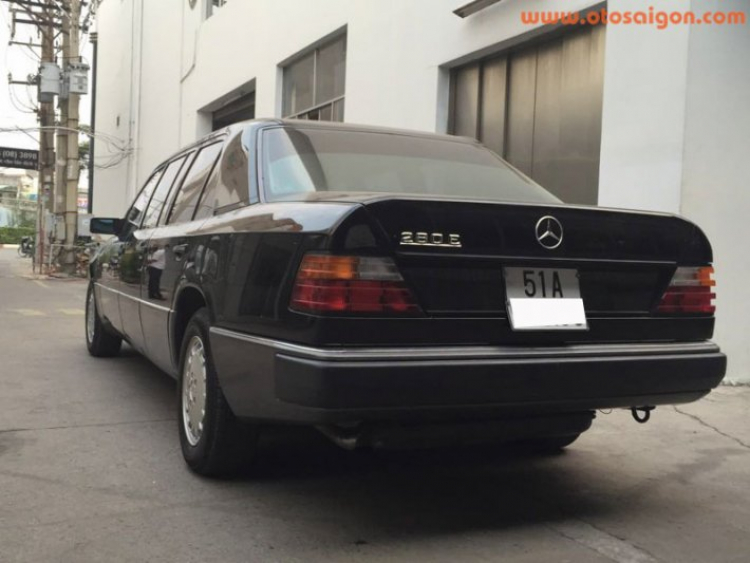 Mercedes-Benz 280E Limousine hàng hiếm tại Việt Nam