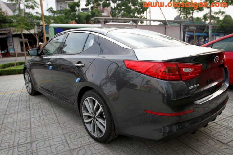 Kia Optima 2015 có giá 908 triệu đồng tại Việt Nam