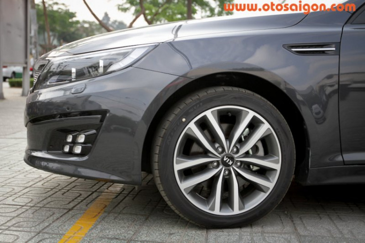 Kia Optima 2015 có giá 908 triệu đồng tại Việt Nam