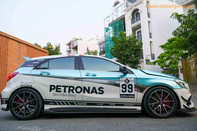 Mercedes A45 AMG lên tem màu Petronas: Phong cách đường đua công thức I