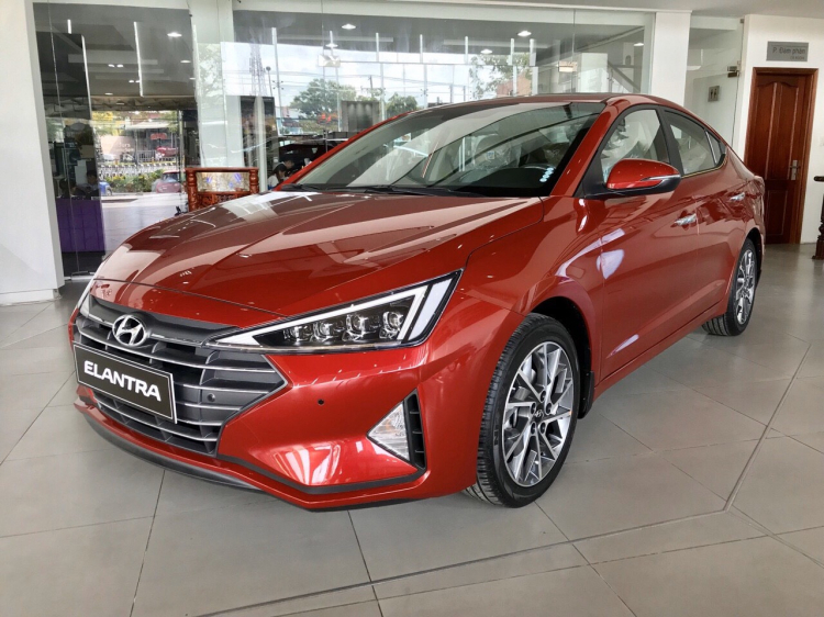 {GIẢM NGAY 35TR} - HYUNDAI ELANTRA 2.0 ĐẶC BIỆT