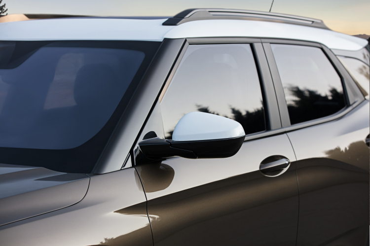 Chevrolet Trailblazer ra mắt: Crossover 05 chỗ lớn hơn Trax Chevrolet Trailblazer ra mắt: Crossover 05 chỗ lớn hơn Trax