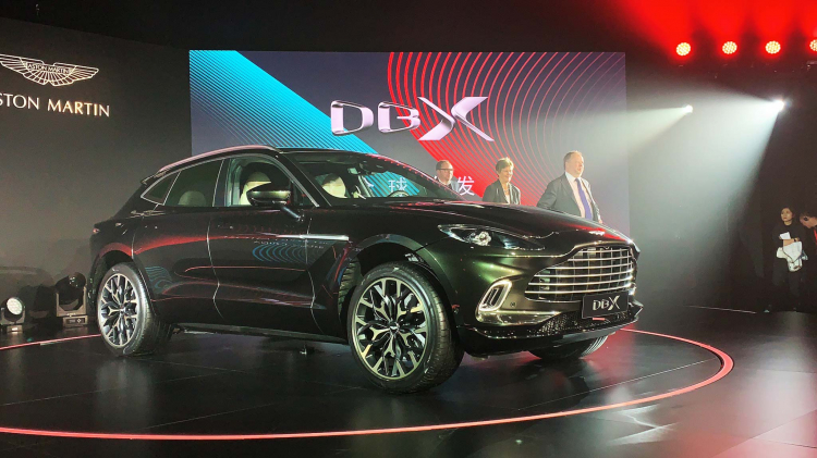 Ảnh thực tế Aston Martin DBX: Thiết kế sang trọng đầy sắc sảo